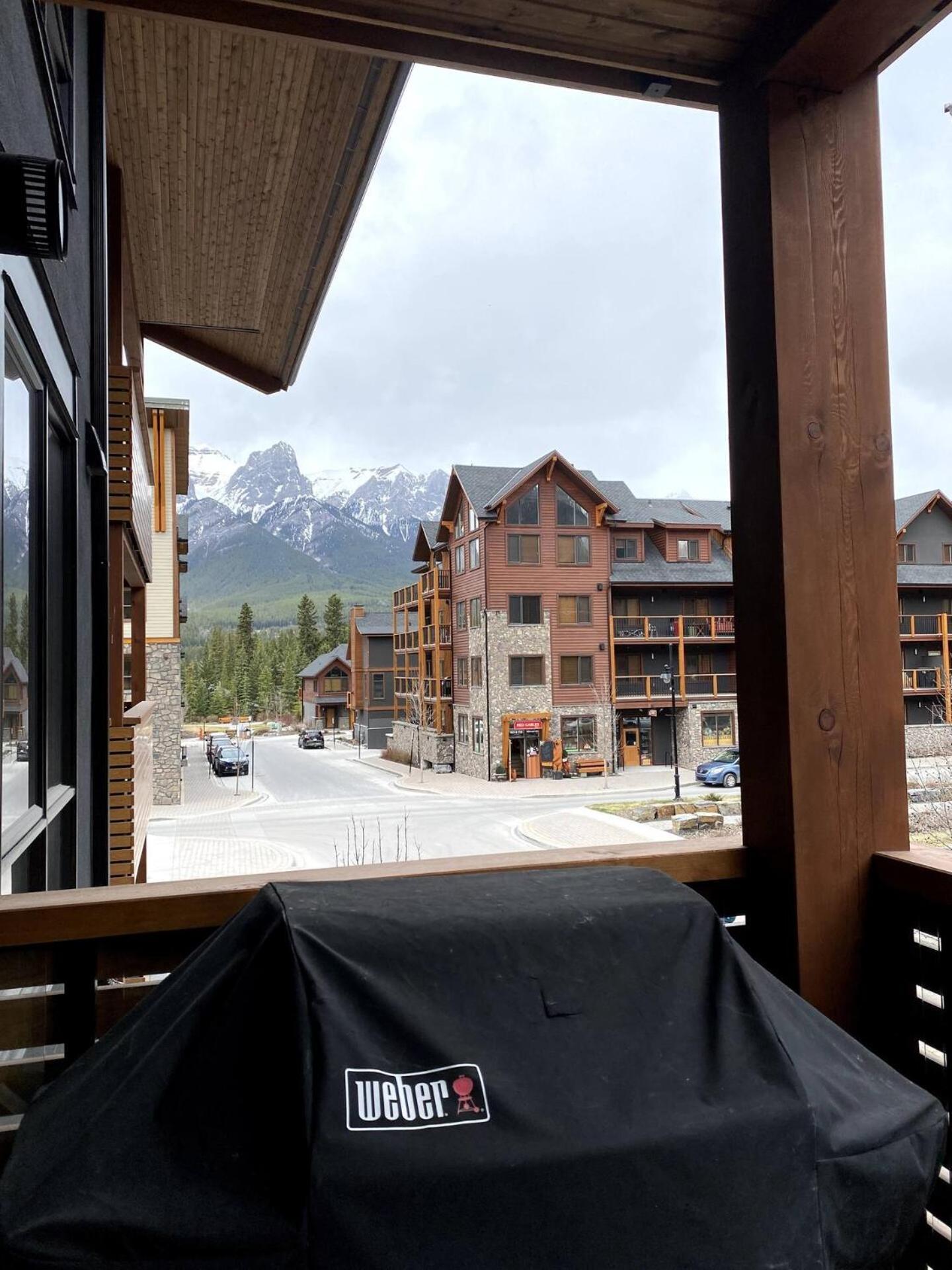 Luxury Unit In The Heart Of Canmore Exteriör bild