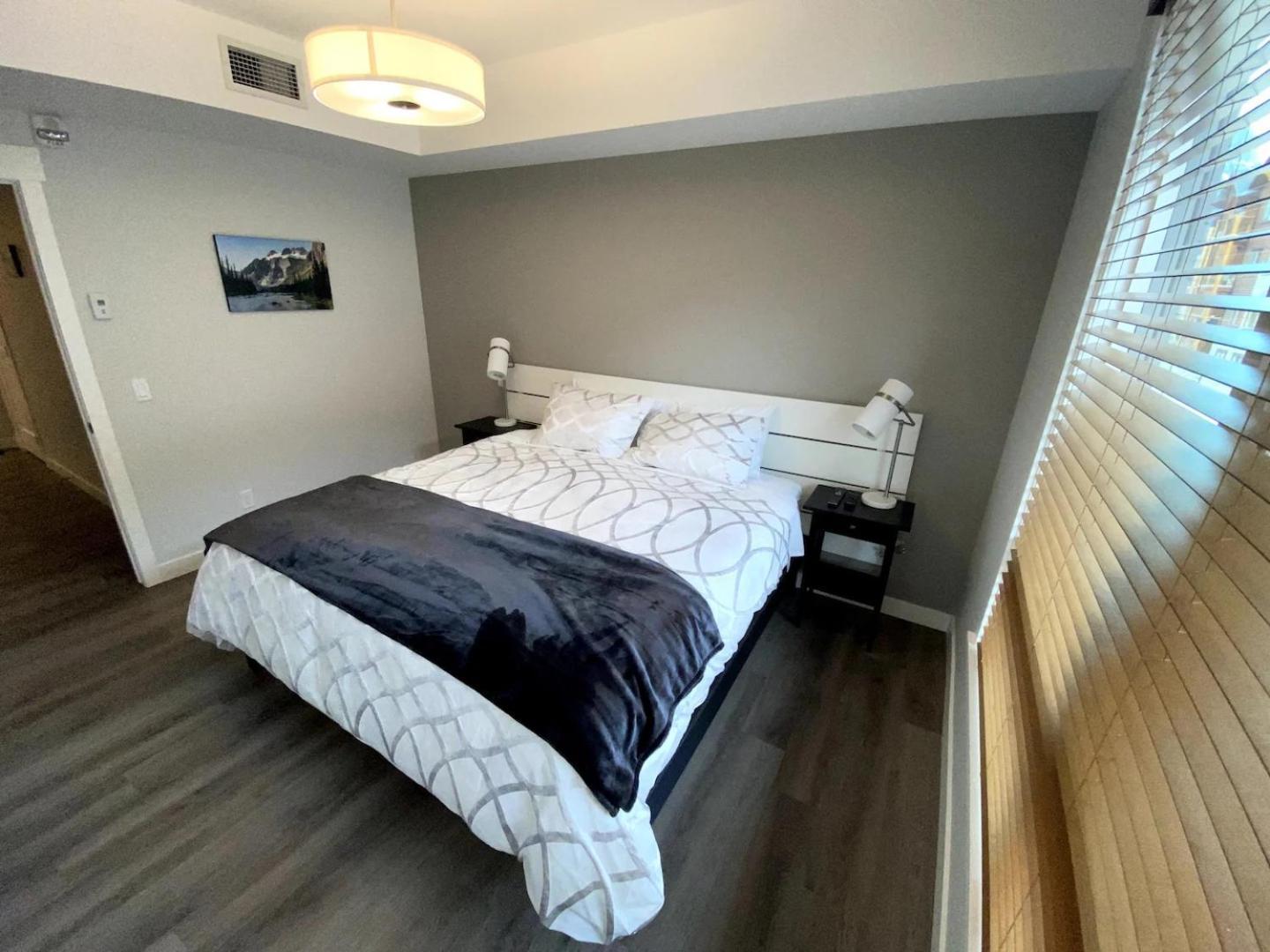 Luxury Unit In The Heart Of Canmore Exteriör bild