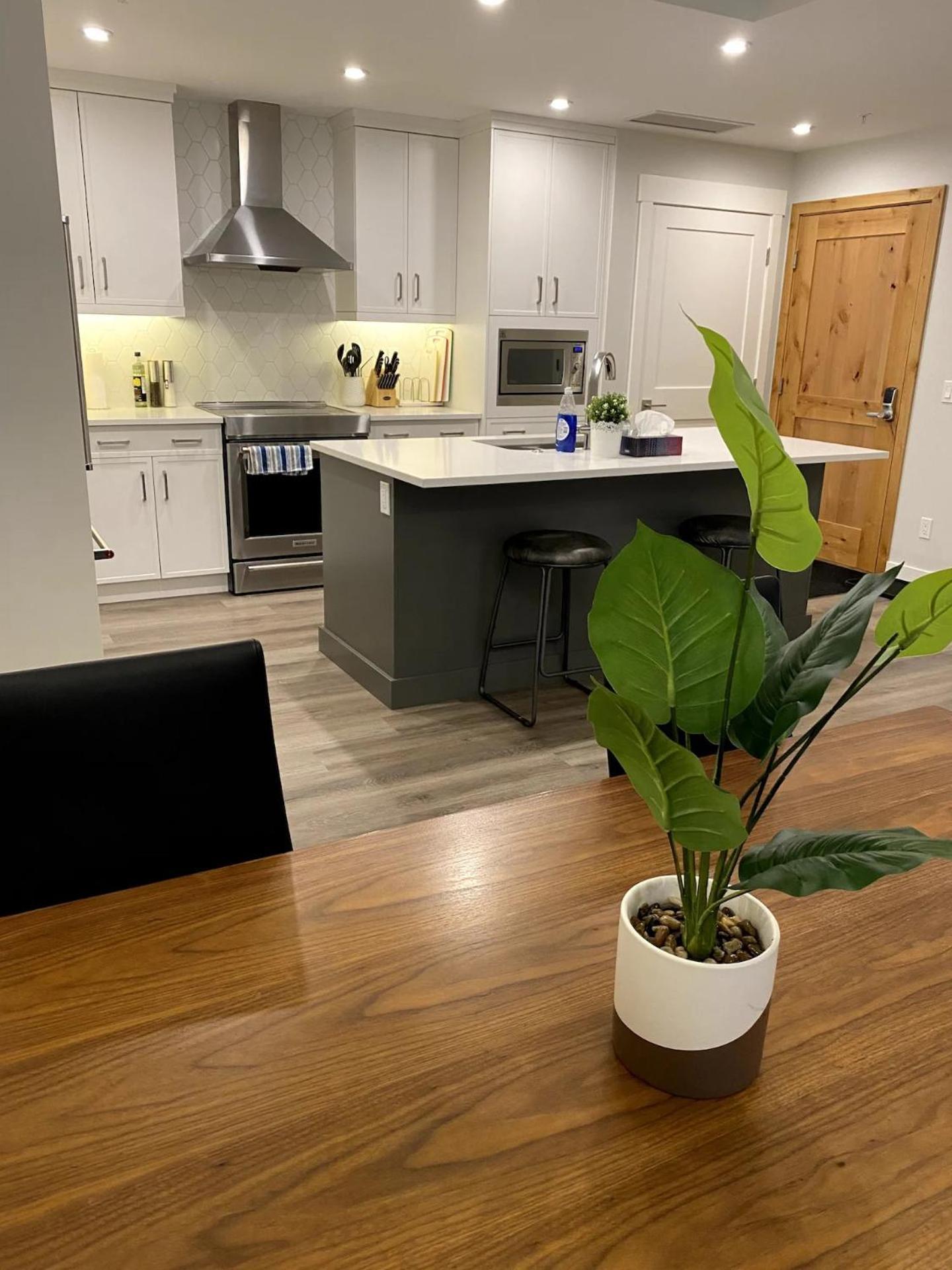 Luxury Unit In The Heart Of Canmore Exteriör bild
